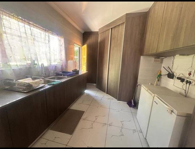 5 BEDROOM HOUSE FOR SALE IN MEYERVILLE